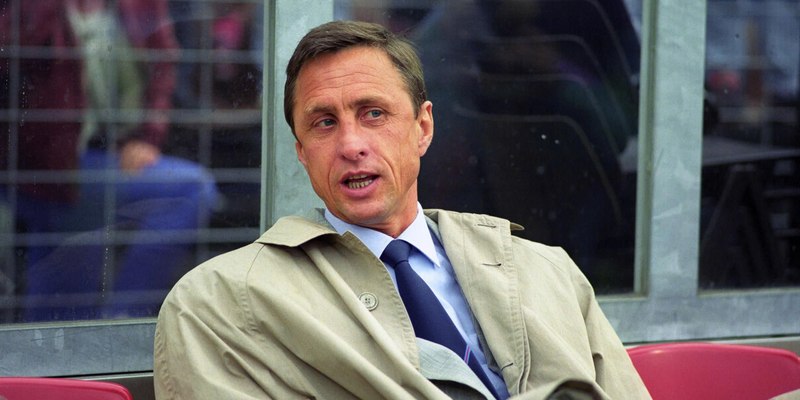 Johan Cruyff là người đã thay đổi tư duy bóng đá tại La Liga