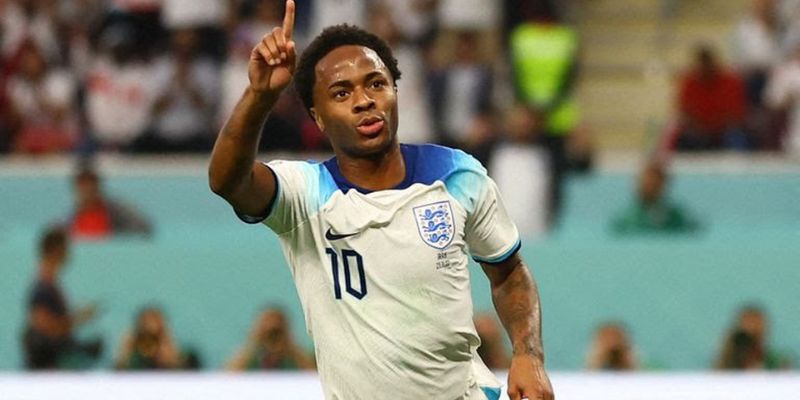 Những thông tin cơ bản nhất về chân sút Raheem Sterling người Anh